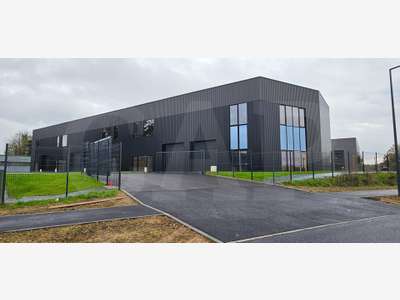 A vendre cellule d’activité neuve 228m² à Betton