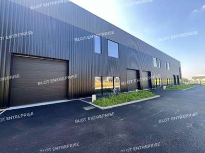 A vendre cellule d'activités de 228m² à Betton