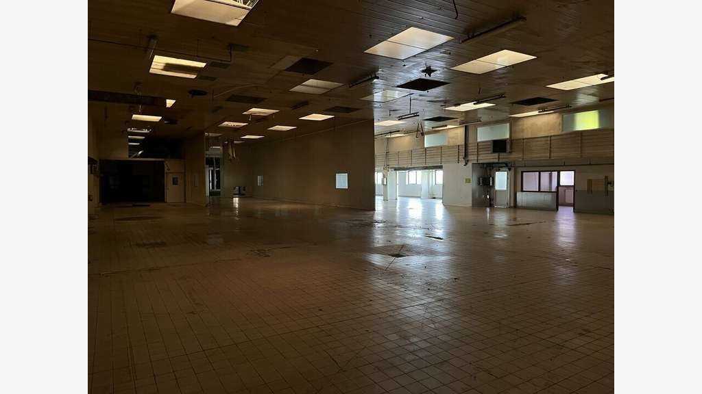 Entrepôt logistique de 8700m² à vendre à Betton