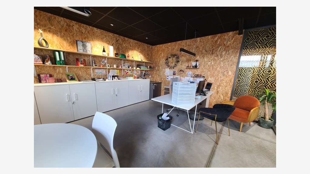 Locaux 822m² à vendre à Béziers Capiscol A9/A75