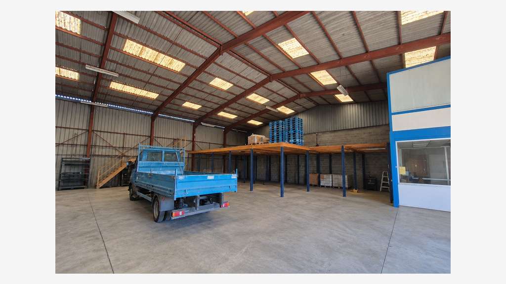 Local d'activité de 1000m² à vendre à Béziers