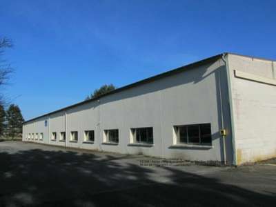 Local d'activité de 1244m² à vendre en ZI Biesles
