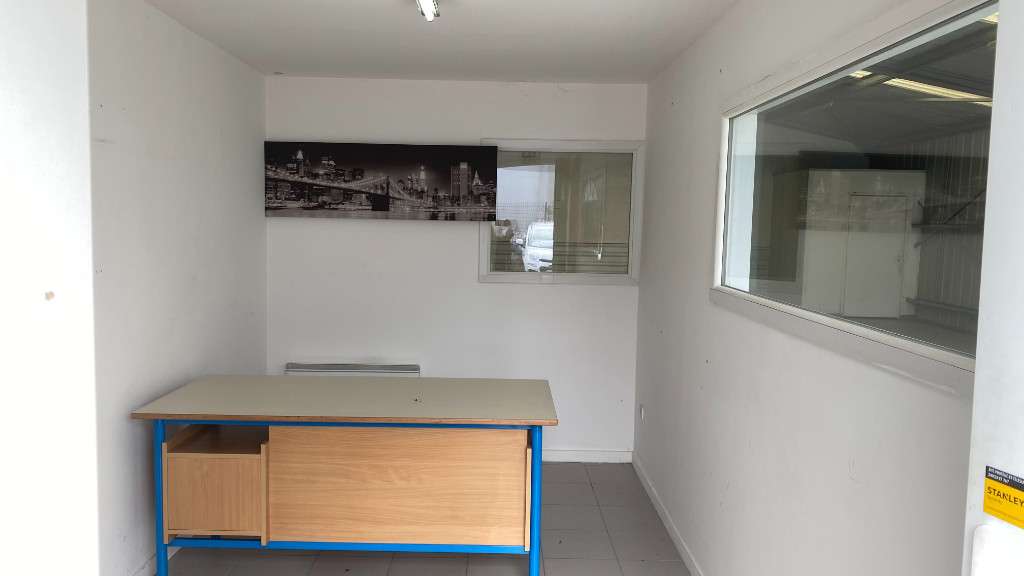 Entrepôt 127m² à vendre Biganos Bassin D'Arcachon