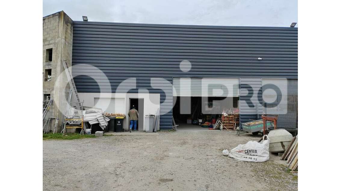 Local d'activité 360m² à vendre à Biscarrosse