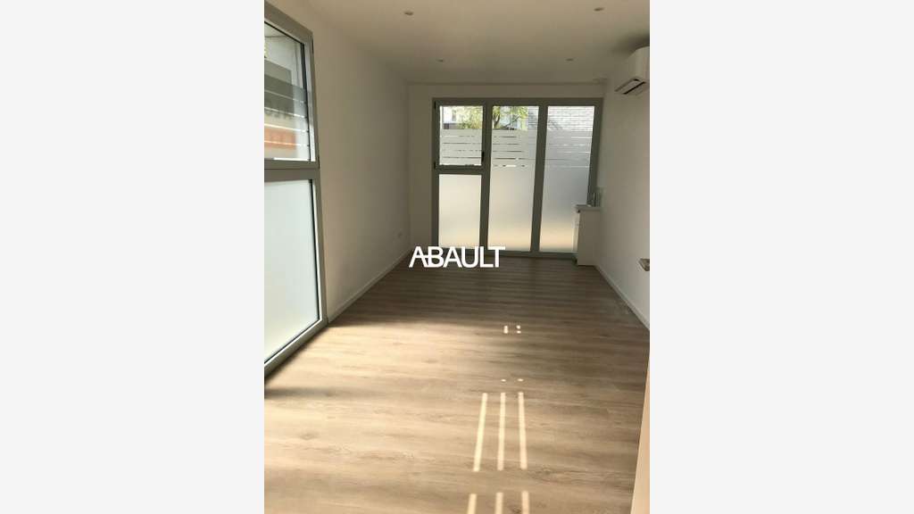 Local professionnel 149m² à vendre à Blagnac