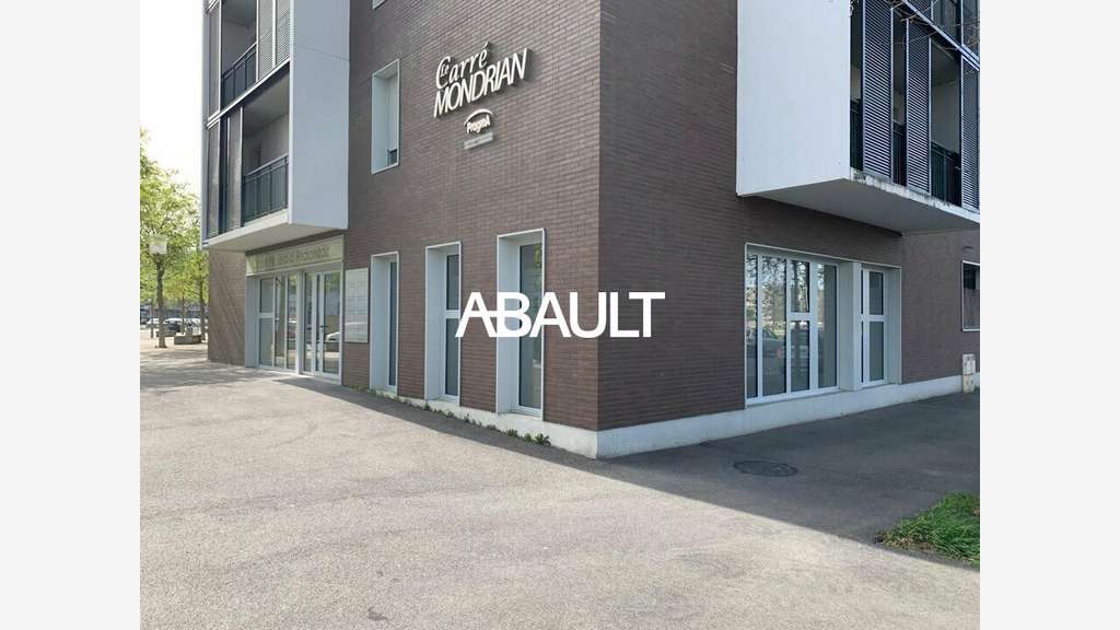 Local professionnel 149m² à vendre à Blagnac