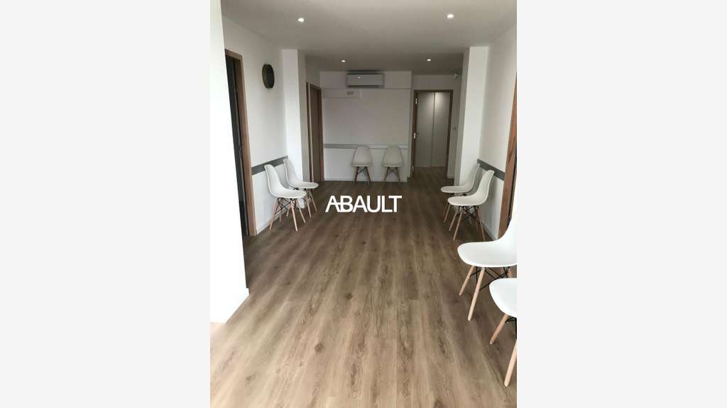 Local professionnel 149m² à vendre à Blagnac