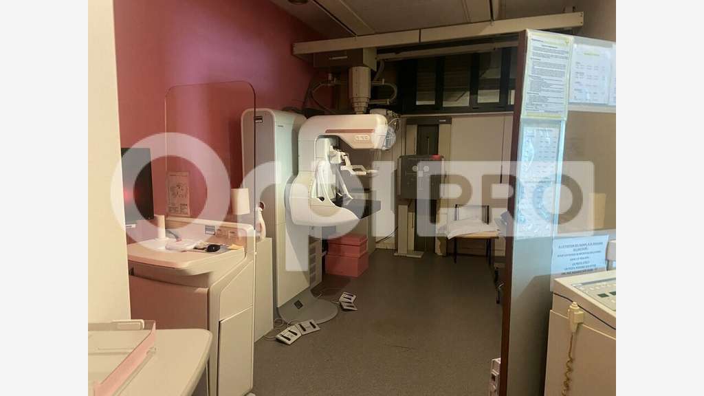 Local professionnel vendu loué rentabilité 10%