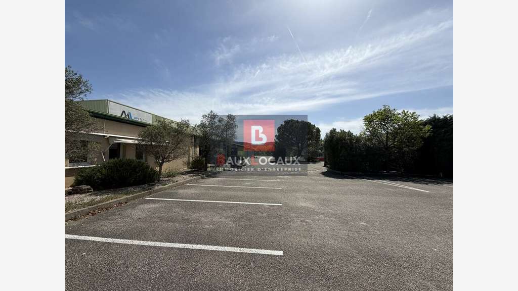 Entrepôt logistique de 9000m² à vendre à Bollène