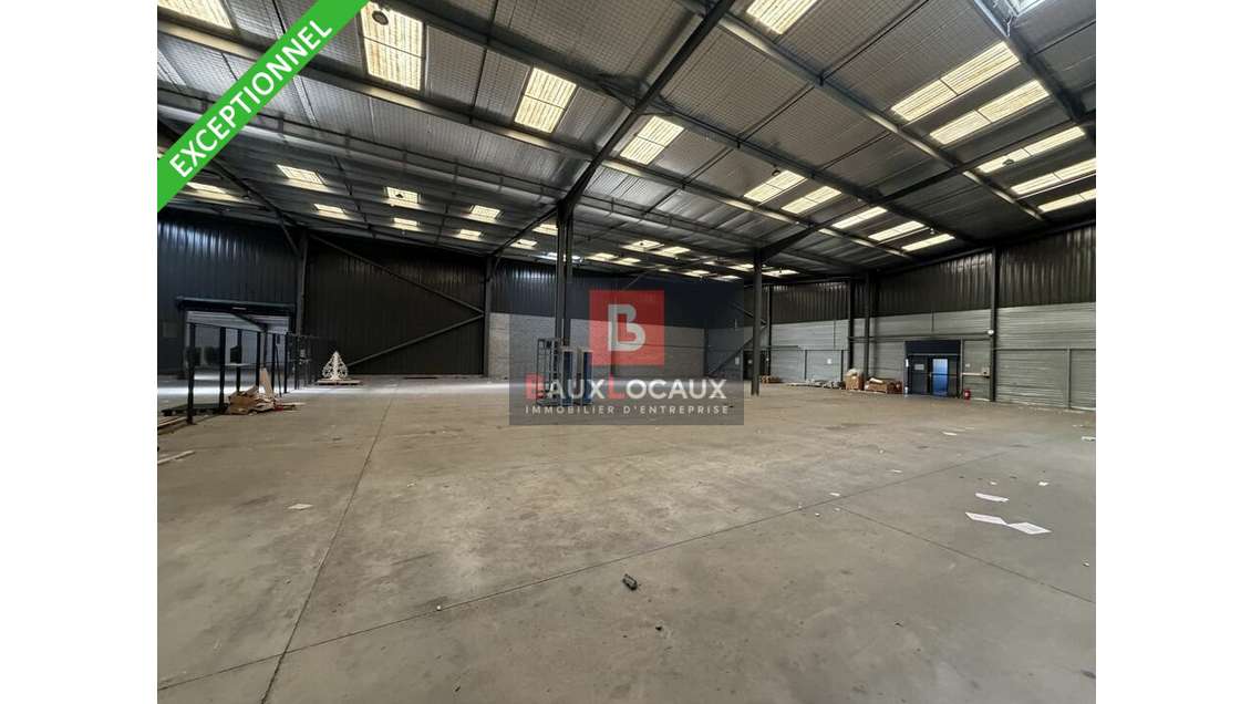 Entrepôt logistique de 9000m² à vendre à Bollène