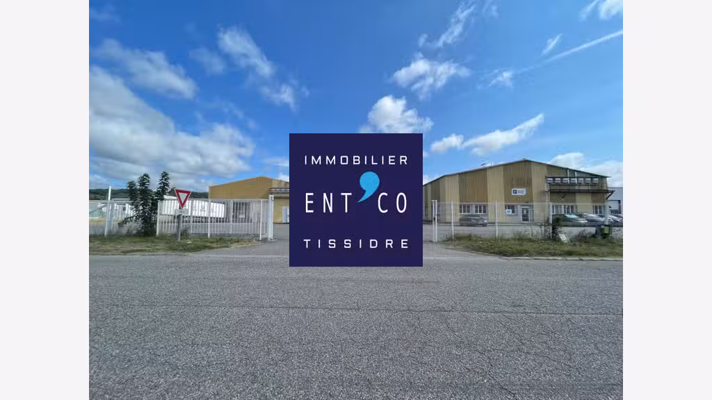 Vente entrepôt de 3750m² avec quais à Boé