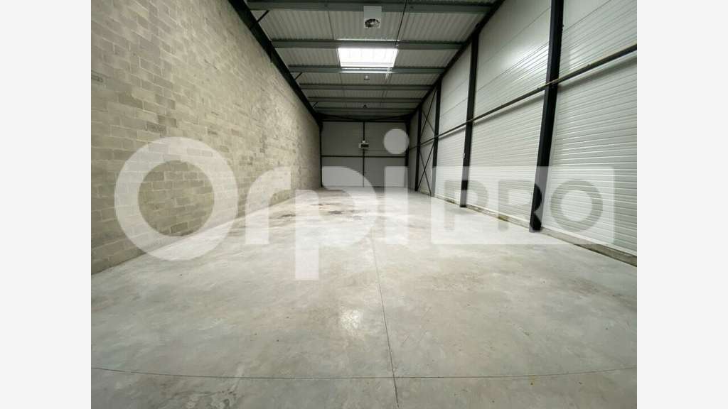 Vente cellule d'activité VEFA 474m² à Bondoufle