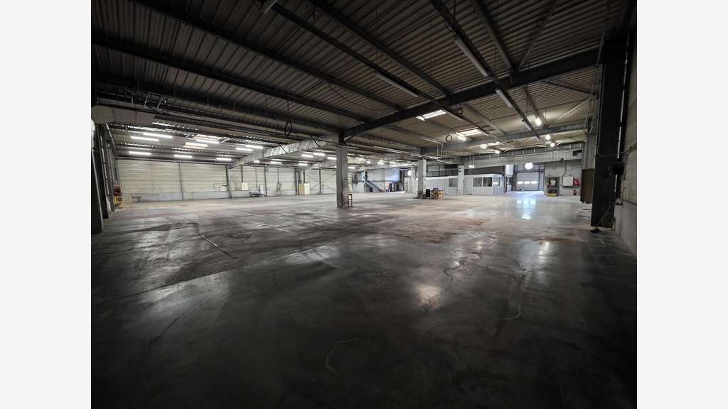 Bâtiment d'activités de 1712m² à vendre à Bondues
