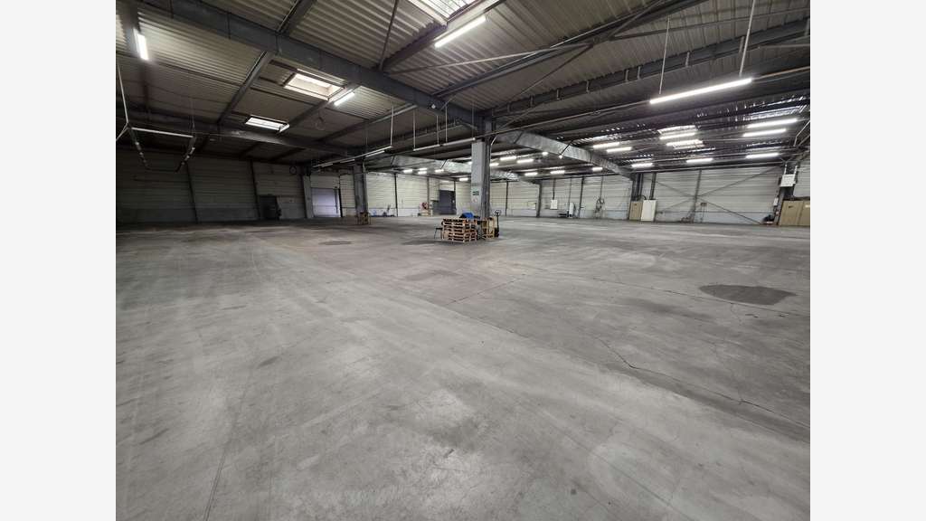 Bâtiment d'activités de 1712m² à vendre à Bondues