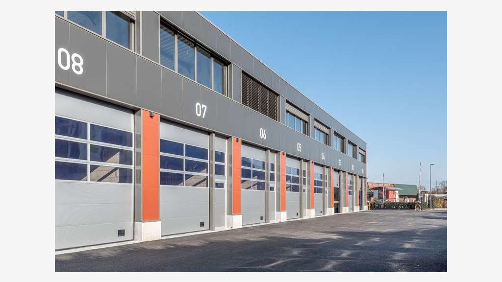 AV cellules d'activités bureau 115m² à Bonneville