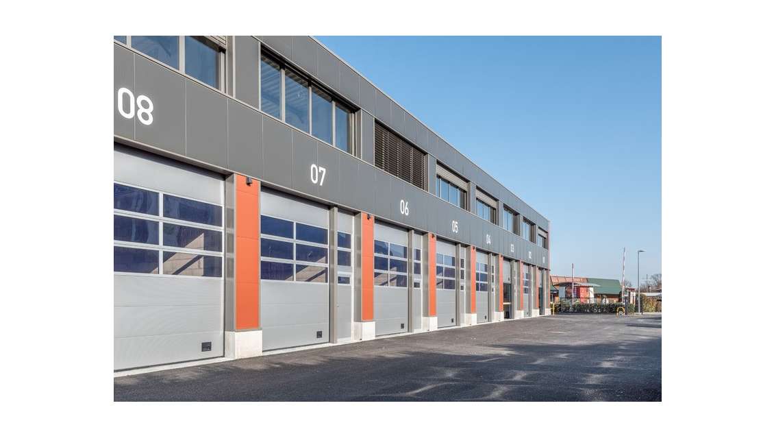 AV cellules d'activités bureau 115m² à Bonneville