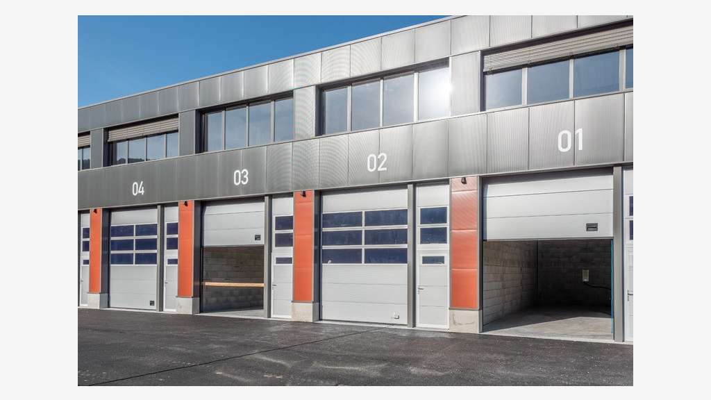 AV cellules d'activités bureau 115m² à Bonneville