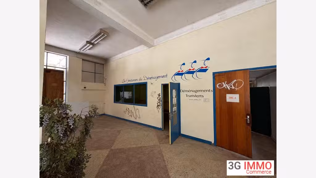Vente local industriel de 11 000m² à Bonsecours
