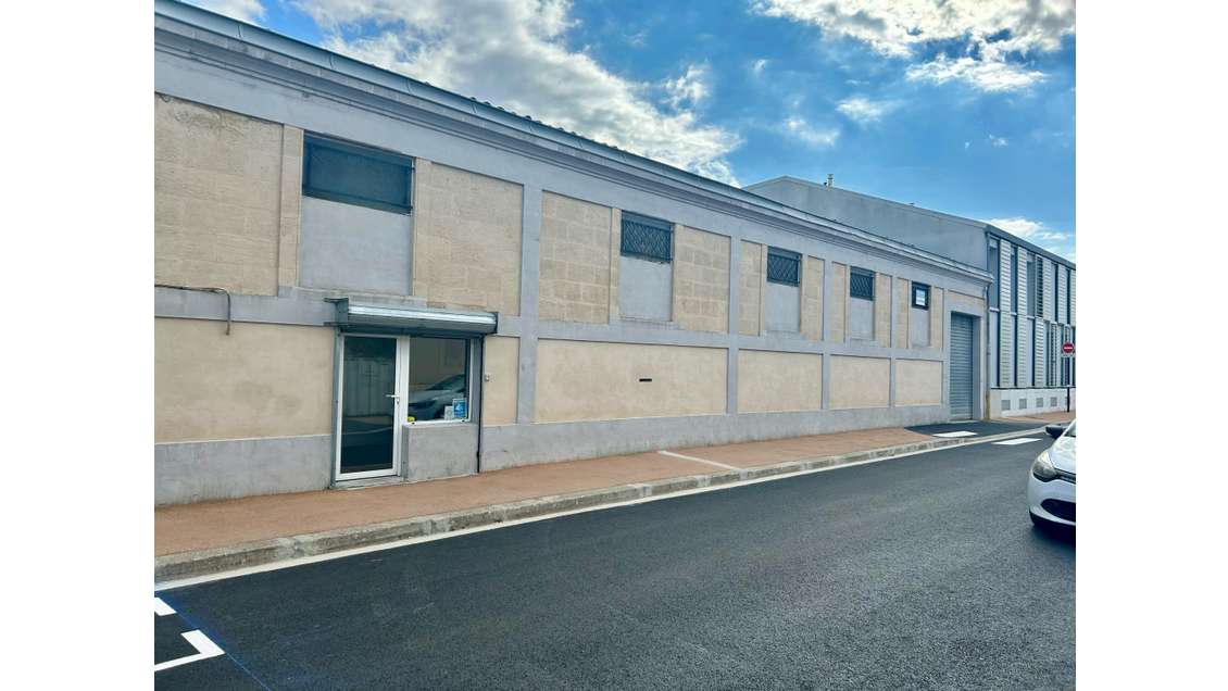 Vente local d'activités 450m² à Bordeaux Bastide