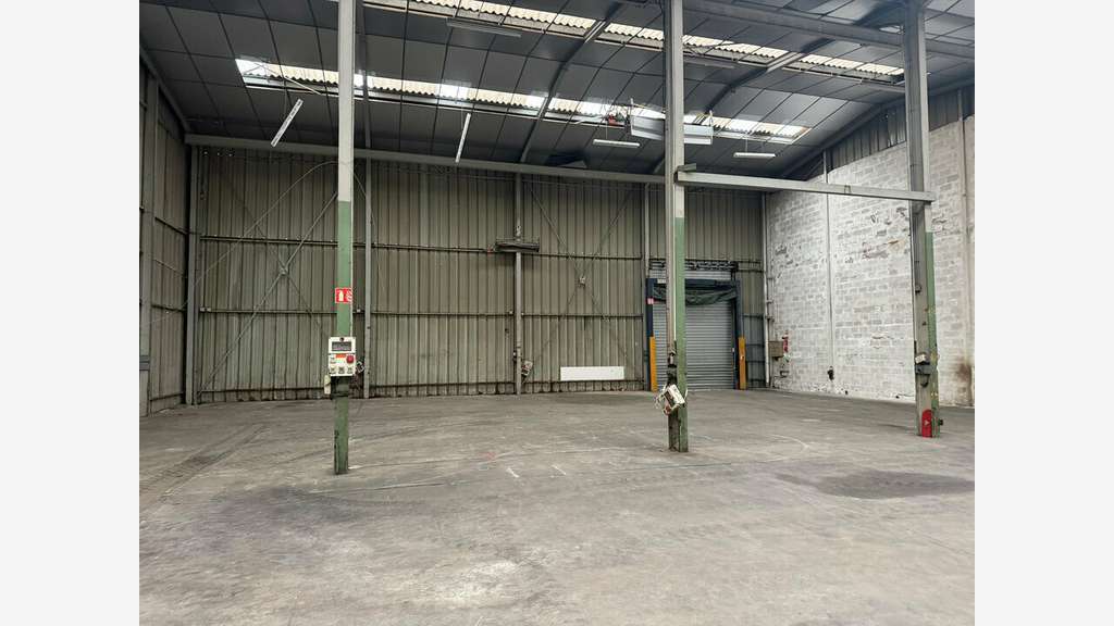 Très bel entrepôt 1000m² à vendre Bordeaux ZI Nord