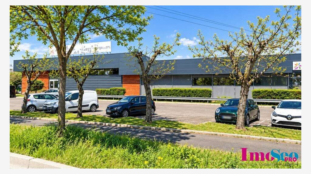 Entrepôt de 1000m² à vendre en zi Bordeaux Nord