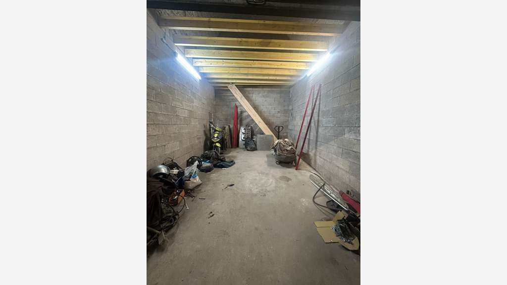 Vente espaces de stockage 210m² Bougival centre