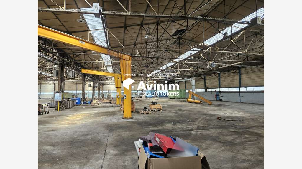 Vente locaux industriels 3386m² à Bourg-en-Bresse