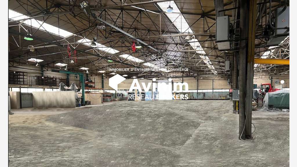 Vente locaux industriels 3386m² à Bourg-en-Bresse