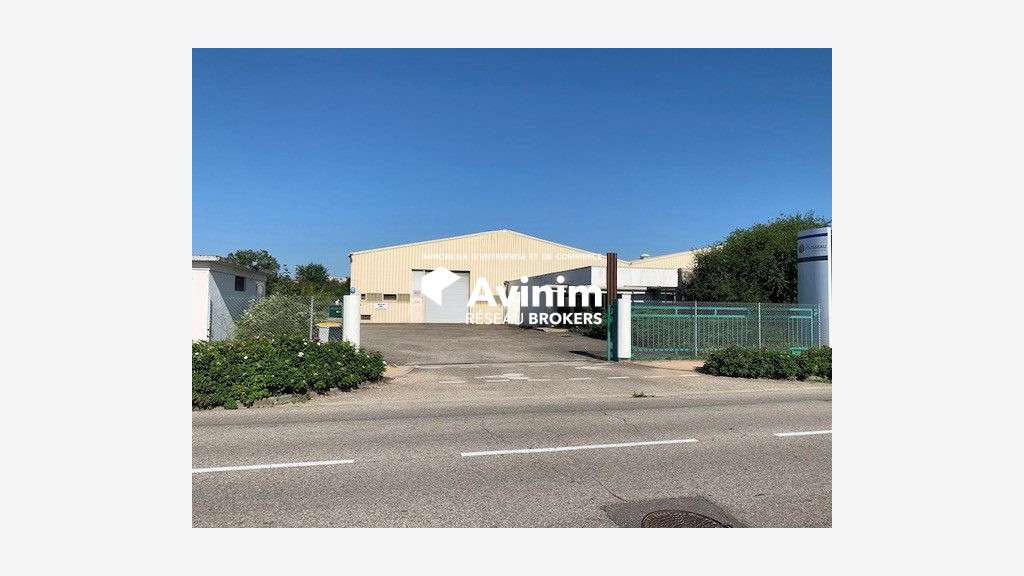 Vente locaux industriels 3386m² à Bourg-en-Bresse