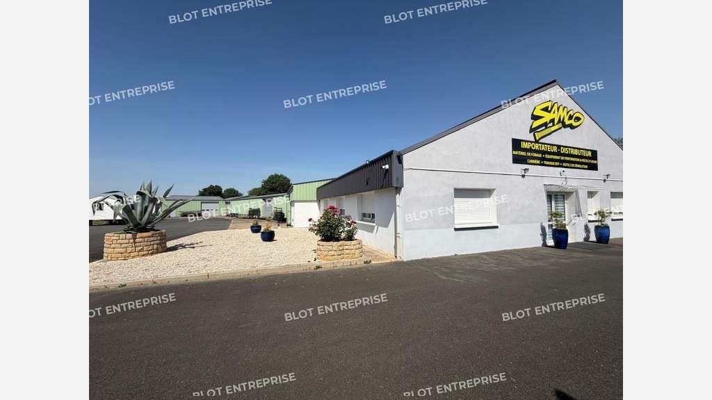 A vendre local d'activités 1200m² à Bourgbarré