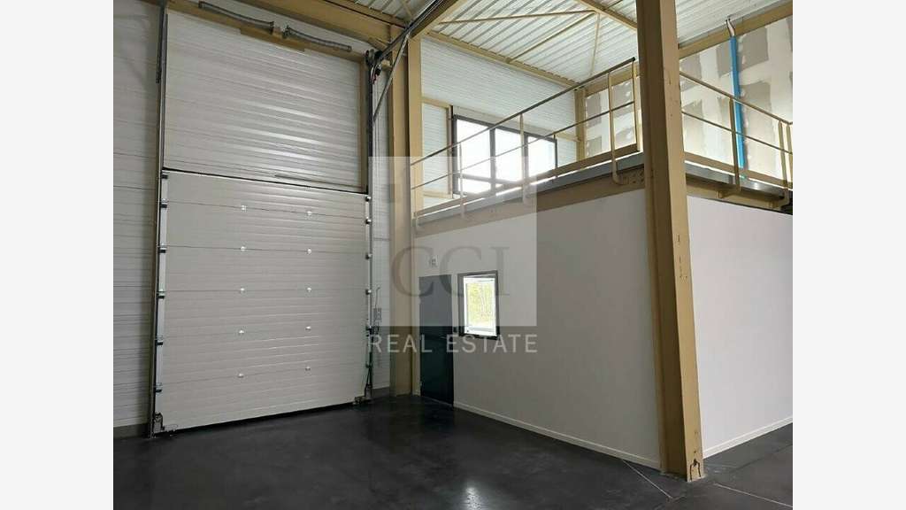 Local d'activité 234m² à vendre à Bourgoin-Jallieu