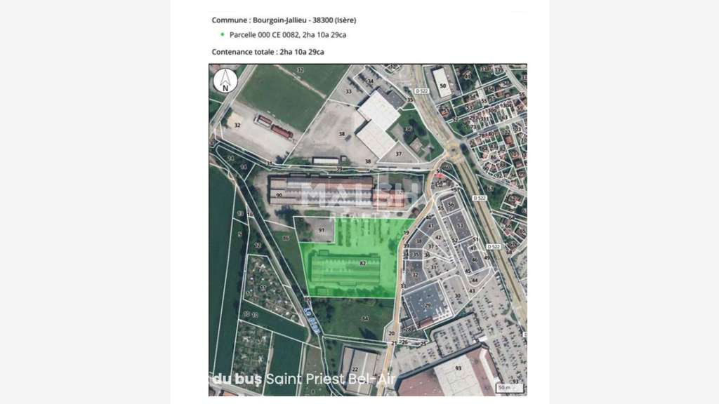 Bâtiment indépendant 6500m² à Bourgoin RD522