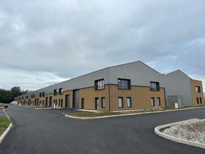 Local d'activité 234m² à vendre à Bourgoin-Jallieu