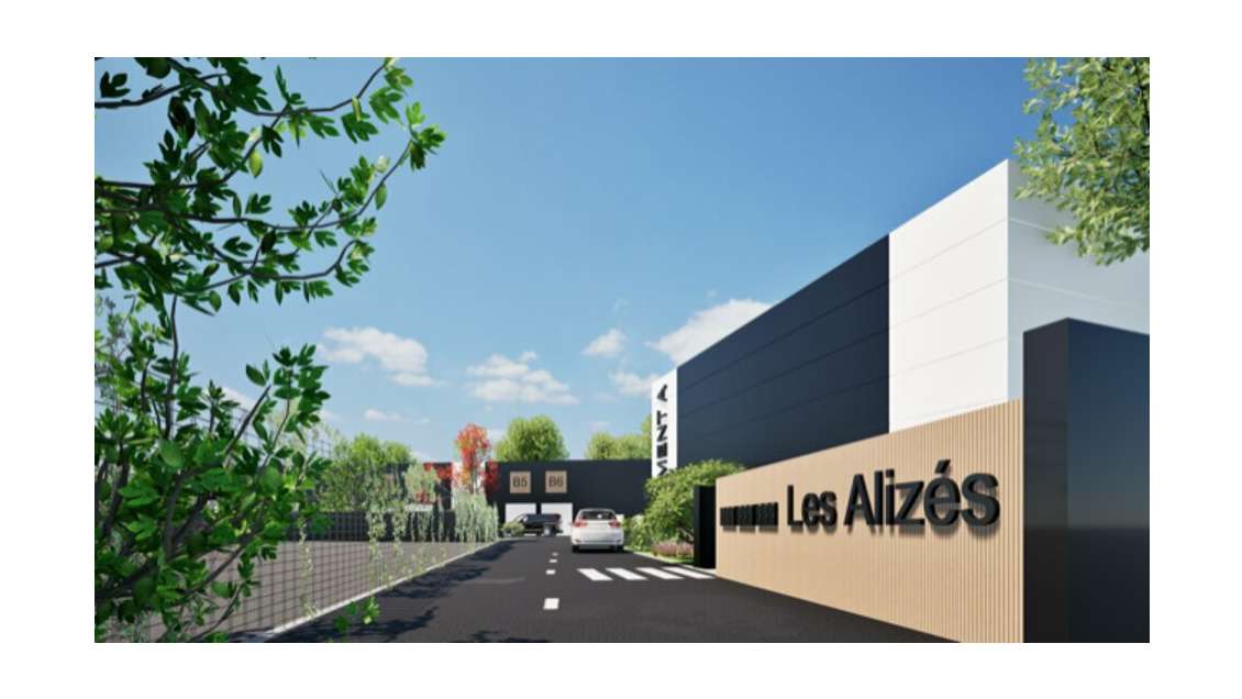 Local d'activité 2040m² à vendre à Brech 