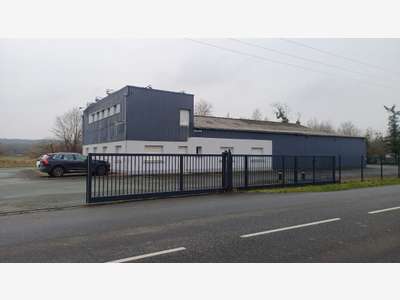 A vendre site d'activités + stockage Nord Mayenne
