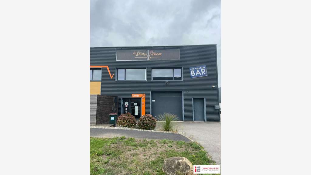 A vendre local d'activité de 373m² à Guipavas