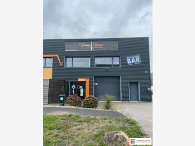 A vendre local d'activité de 373m² à Guipavas