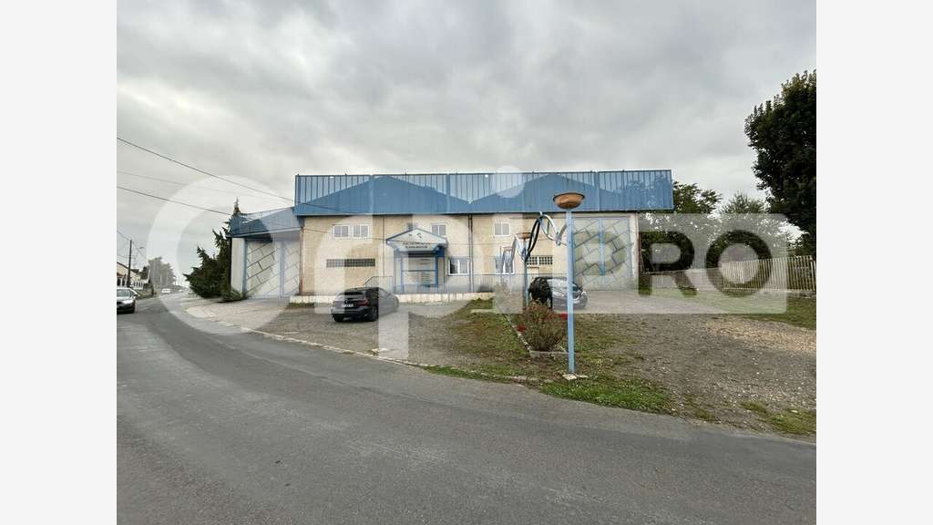 A vendre local activité 3000m² sur 1 ha Nord-Oise