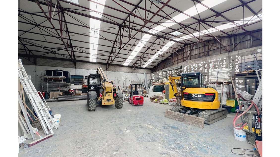 Vente local d'activités 500m² à Brie-Comte-Robert