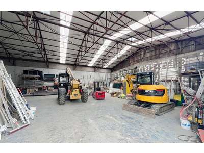 Vente Locaux d'activités - Entrepôts à Brie-Comte-Robert