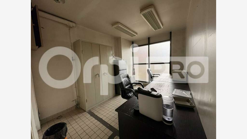 Local activité 545m² à vendre à Brie-Comte-Robert
