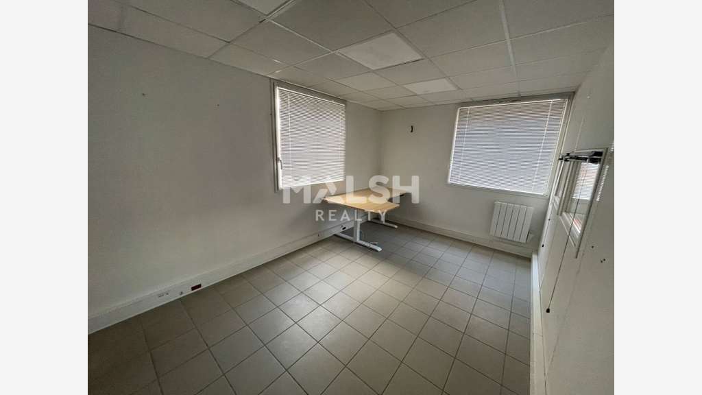 Local mixte récent 276m² à vendre  à Brignais A450