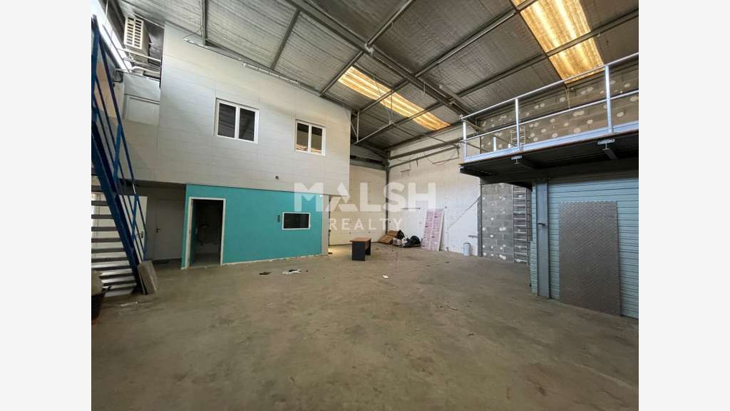 Local mixte récent 276m² à vendre  à Brignais A450