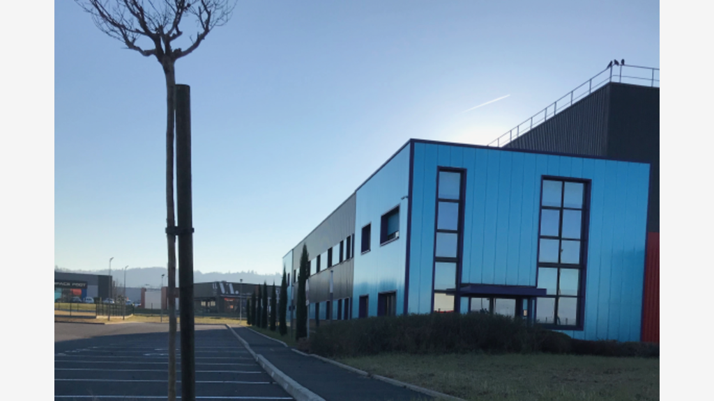 AV local d'activité 3800m² à Brive proche A20