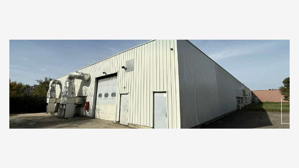 AV bâtiment d'activités 2000m² sur 4800m² à Bron