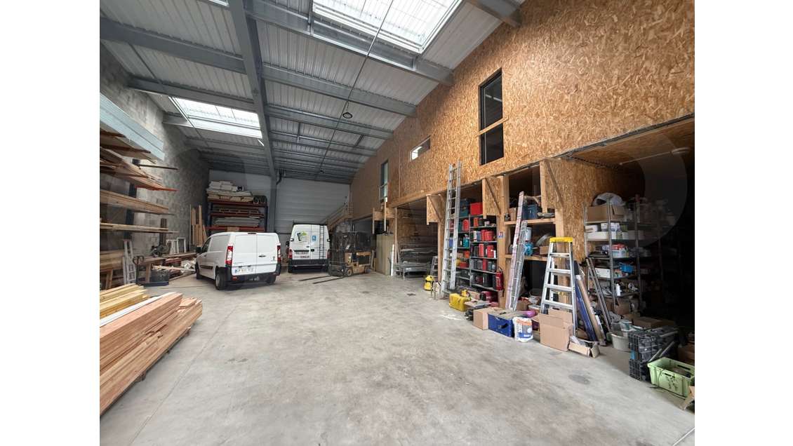 Vente cellule d'activités 495m² à Bruz