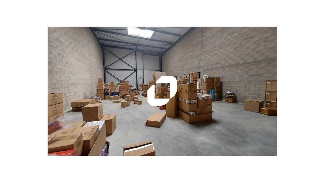 Vente Local d'activité 384m² Buchelay