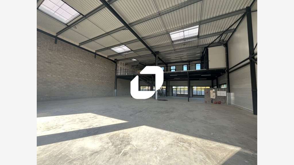 Vente Local d'activité 350m² Buchelay