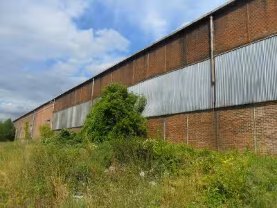 À vendre : entrepôt de 5 100 m² à Bul