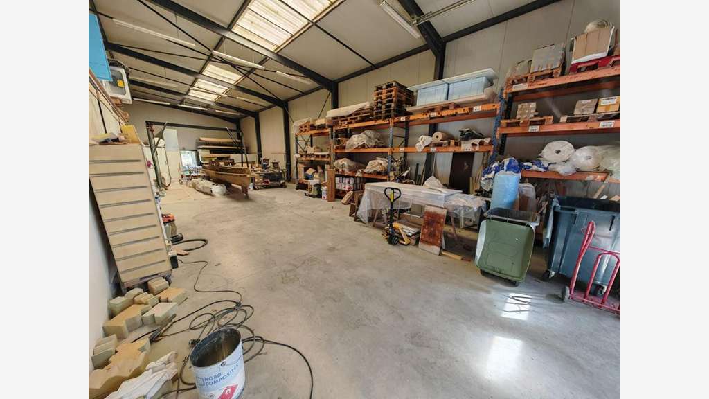 A vendre bâtiment moderne et modulable à Buzançais